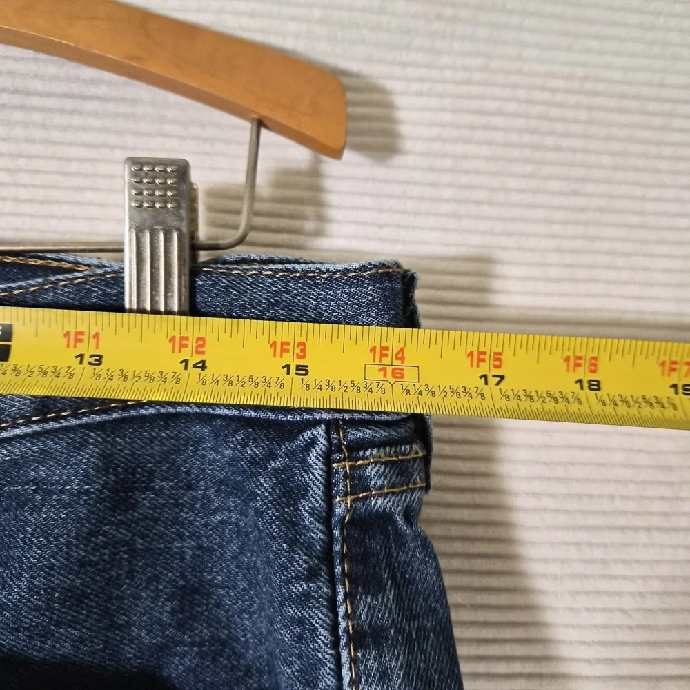 Levi's 505 Men's 32x32 Blue Jeans Regular Fit Straight Leg Medium Wash
